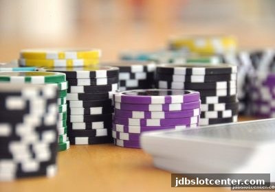 英超直播与龙虎游戏：jdb电子视角下的娱乐融合与策略解析