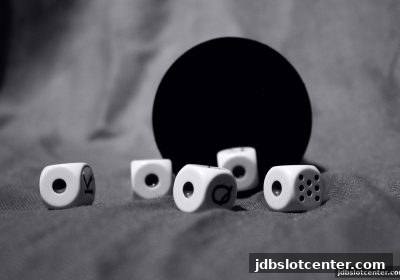jdb电子视角：双色球选号的心理陷阱与充值策略深度解析