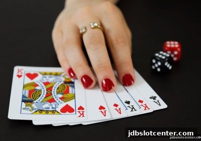 jdb电子SG飞艇德州扑克：边缘策略如何助你提升胜率
