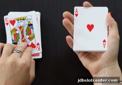 jdb电子斗地主战术宝典：角色分工、叫牌记牌与残局全攻略