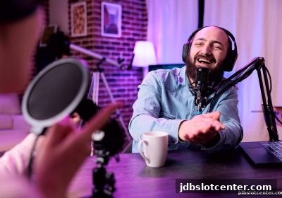 jdb电子深度解析：足球直播互动暗藏违规下注陷阱，如何安全畅享赛事？
